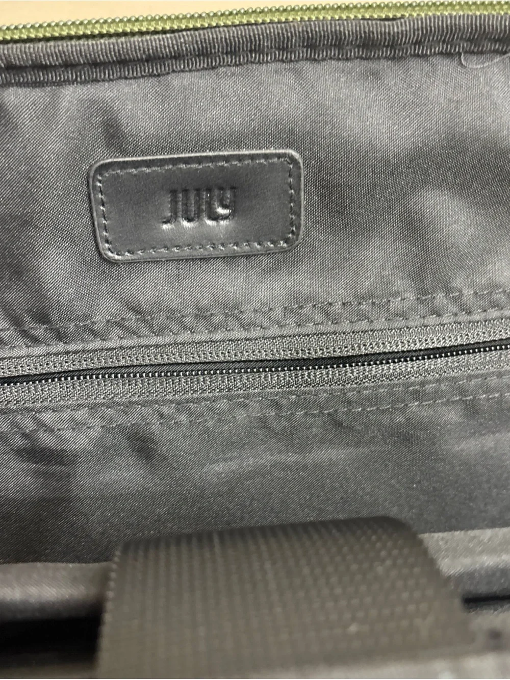 July Carry On Pro Snapsleeve Removable Laptop Travel Case Green 15” X 11